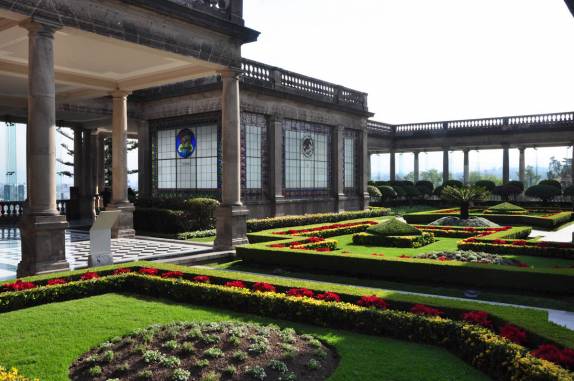Jardins do Castillo de Chapultepec, na Cidade do México, capital do país